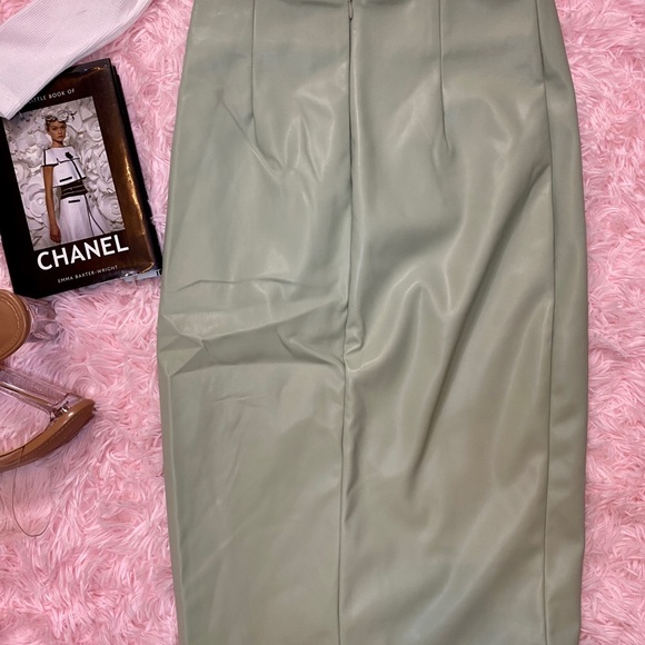 NWT Mint Faux Leather Knee Slit Paige Skirt - Picture 11 of 11